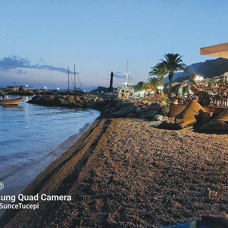 Sea & Sun Apartments Tučepi Екстериор снимка