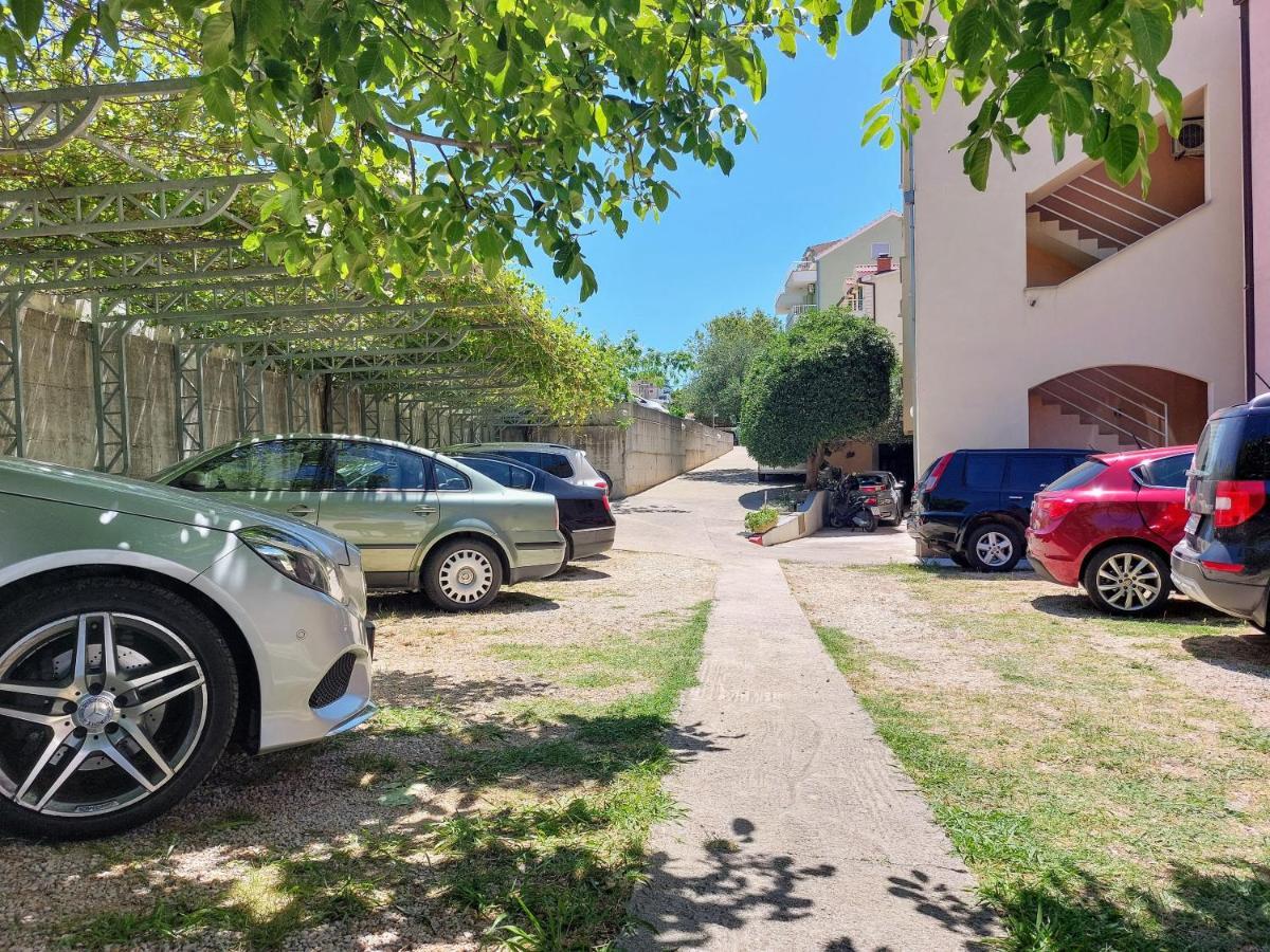 Sea & Sun Apartments Tučepi Екстериор снимка
