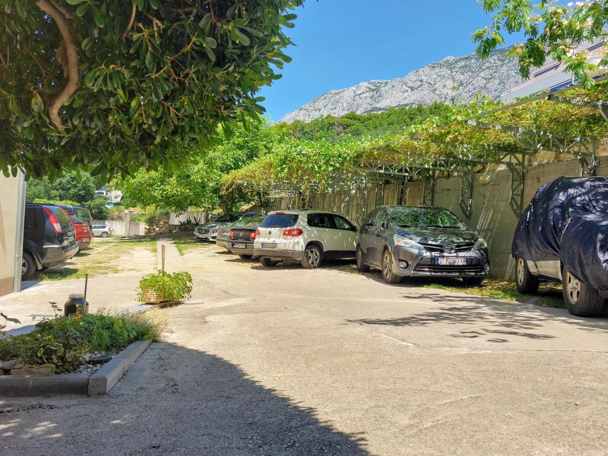 Sea & Sun Apartments Tučepi Екстериор снимка