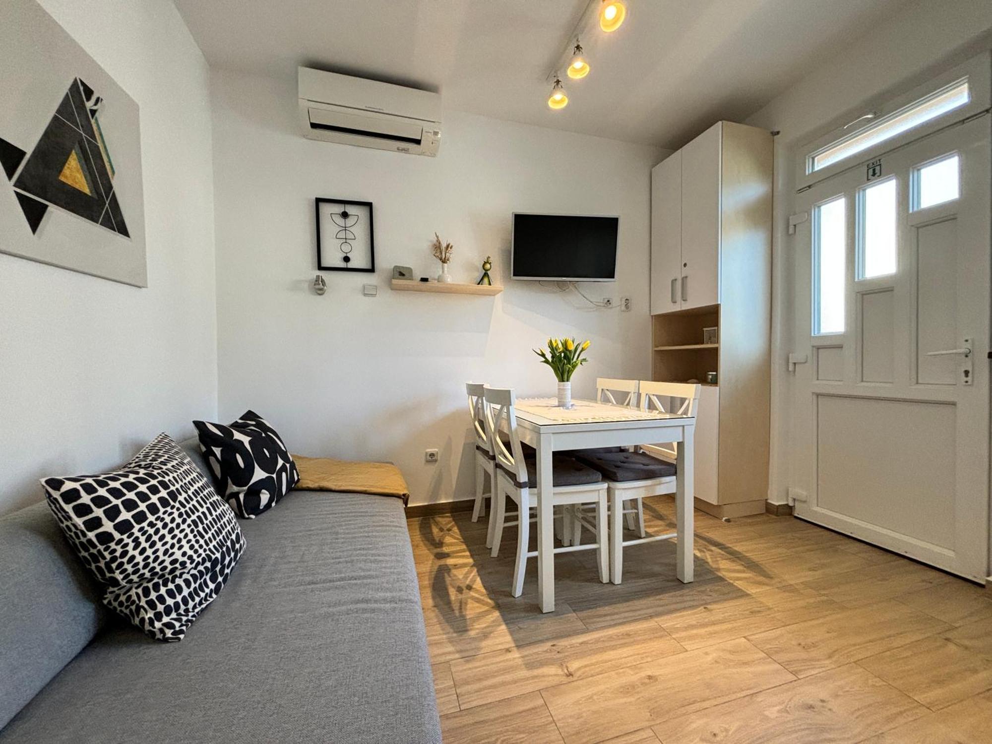 Sea & Sun Apartments Tučepi Стая снимка