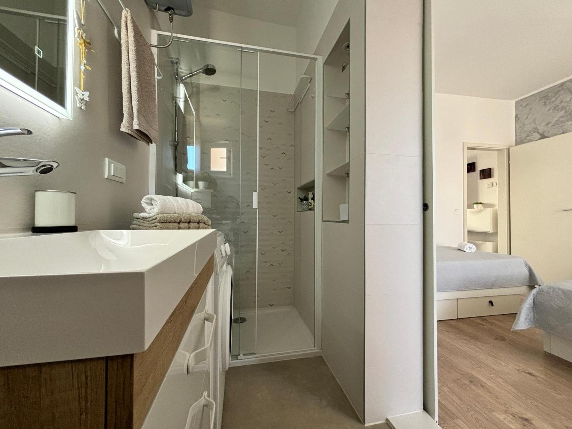 Sea & Sun Apartments Tučepi Стая снимка